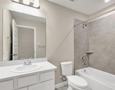 7155 Blue Oak - Photo Thumbnail 12