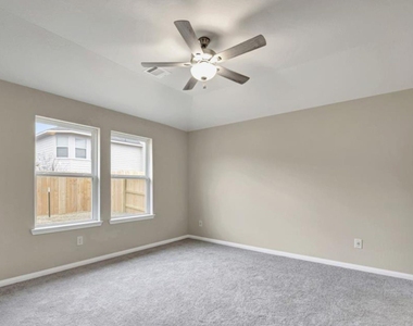 7155 Blue Oak - Photo Thumbnail 6