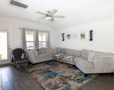 7155 Blue Oak - Photo Thumbnail 4