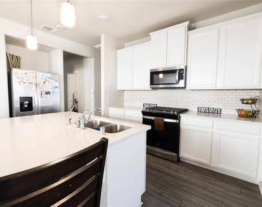 7155 Blue Oak - Photo Thumbnail 1
