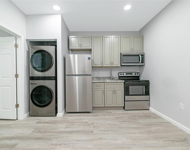 805 Avenue K - Photo Thumbnail 1