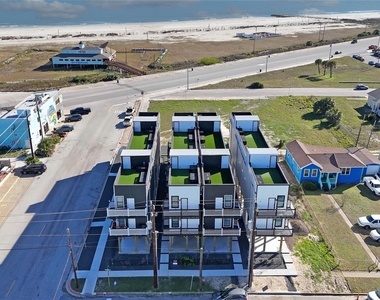 805 Avenue K - Photo Thumbnail 9