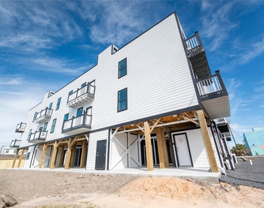 805 Avenue K - Photo Thumbnail 10