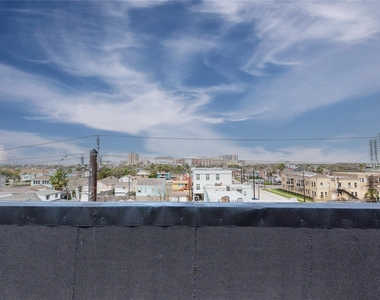805 Avenue K - Photo Thumbnail 15