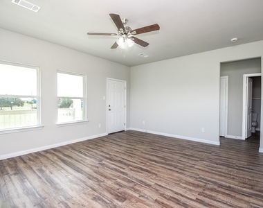 544 Buckskin Drive - Photo Thumbnail 16