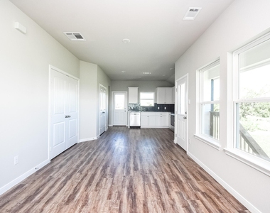 544 Buckskin Drive - Photo Thumbnail 18