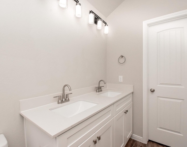 544 Buckskin Drive - Photo Thumbnail 38