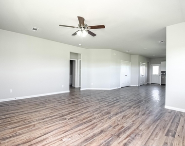 544 Buckskin Drive - Photo Thumbnail 17