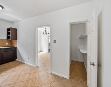 406 Quitman Street - Photo Thumbnail 9