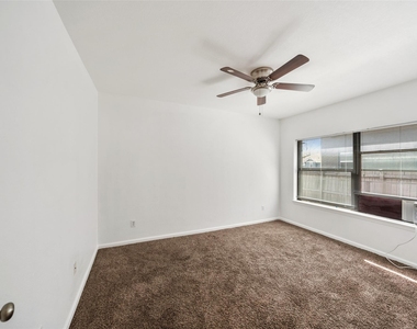 406 Quitman Street - Photo Thumbnail 17