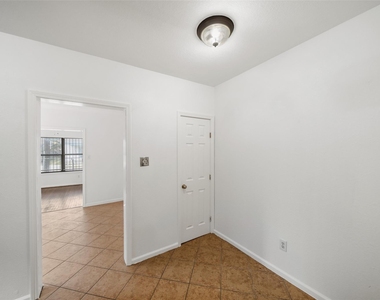 406 Quitman Street - Photo Thumbnail 12