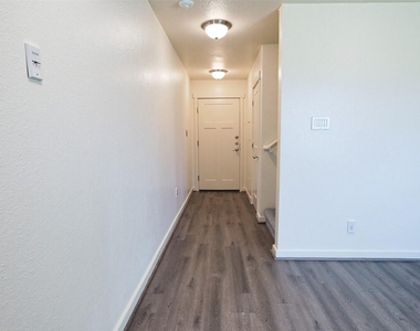 21155 Gosling Road - Photo Thumbnail 2
