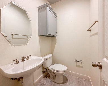 3001 Murworth Drive - Photo Thumbnail 9