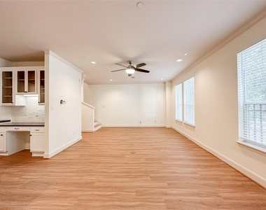 3001 Murworth Drive - Photo Thumbnail 3