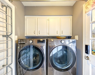 22526 Cove Hollow Drive - Photo Thumbnail 15