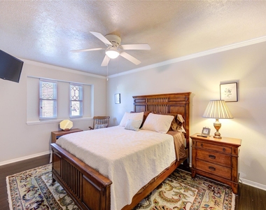 22526 Cove Hollow Drive - Photo Thumbnail 20