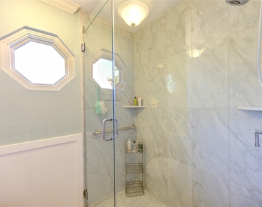 22526 Cove Hollow Drive - Photo Thumbnail 19