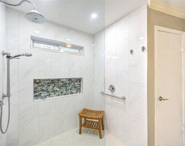 22526 Cove Hollow Drive - Photo Thumbnail 13