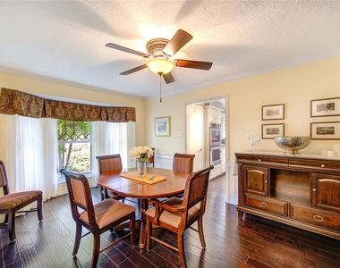 22526 Cove Hollow Drive - Photo Thumbnail 5