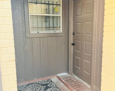 16633 Gold Ridge Lane - Photo Thumbnail 2