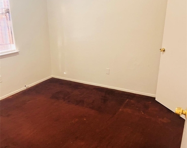 16633 Gold Ridge Lane - Photo Thumbnail 15