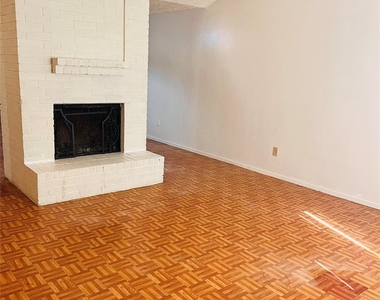 16633 Gold Ridge Lane - Photo Thumbnail 8
