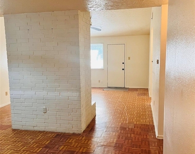 16633 Gold Ridge Lane - Photo Thumbnail 3