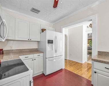 525 Bay Street - Photo Thumbnail 14