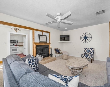 525 Bay Street - Photo Thumbnail 6