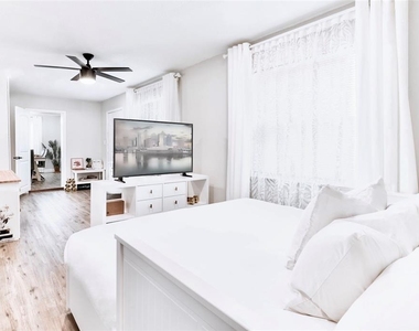 6220 Interbay - Photo Thumbnail 6