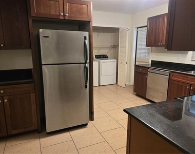 10350 Carrollwood Lane - Photo Thumbnail 7