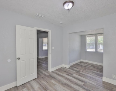 4736 5th Avenue S - Photo Thumbnail 11