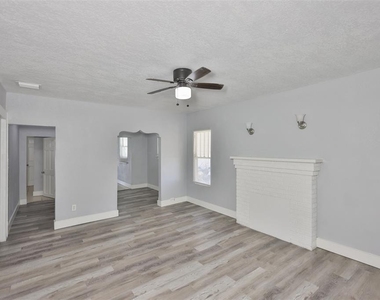 4736 5th Avenue S - Photo Thumbnail 5