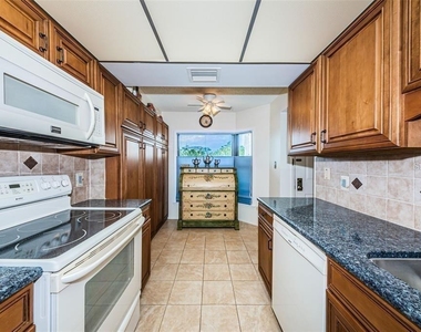 1324 Pasadena Avenue S - Photo Thumbnail 5