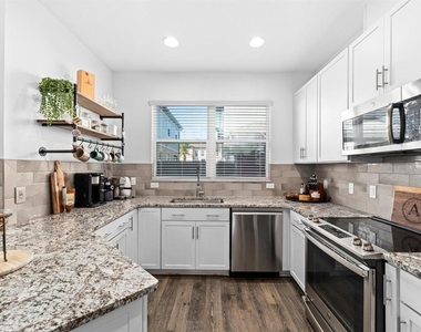 2444 Foggy Creek Circle - Photo Thumbnail 7