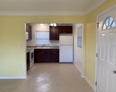 313 N Jupiter Avenue - Photo Thumbnail 4