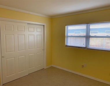 313 N Jupiter Avenue - Photo Thumbnail 5