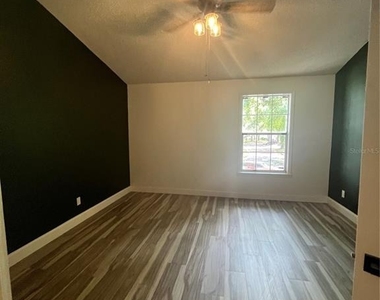 11359 Stratton Park Drive - Photo Thumbnail 7