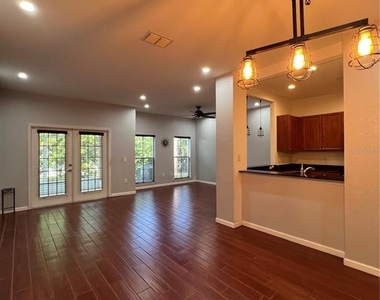 8210 Down Royal Road - Photo Thumbnail 11