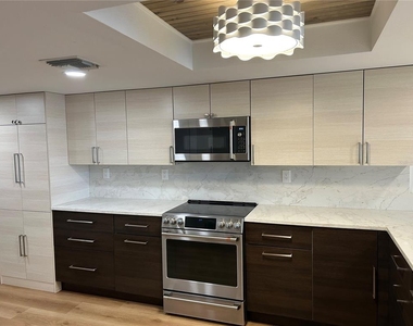 6260 Kipps Colony Court - Photo Thumbnail 6
