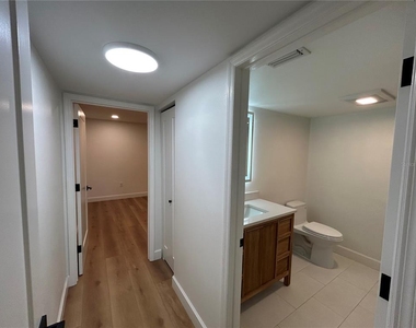 6260 Kipps Colony Court - Photo Thumbnail 21