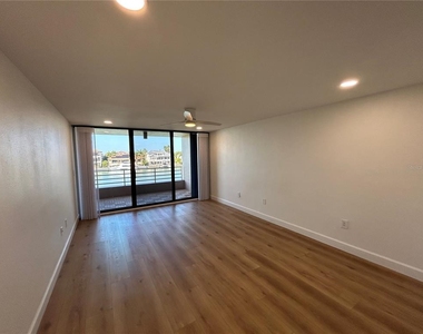 6260 Kipps Colony Court - Photo Thumbnail 30