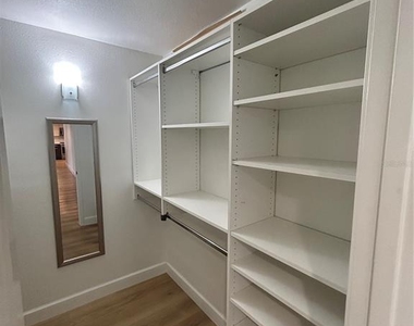 6260 Kipps Colony Court - Photo Thumbnail 26
