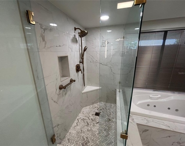 6260 Kipps Colony Court - Photo Thumbnail 37