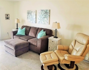 169 Pompano Drive Se - Photo Thumbnail 6