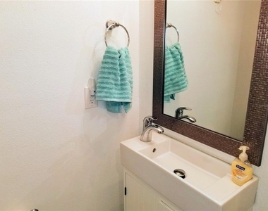 169 Pompano Drive Se - Photo Thumbnail 18