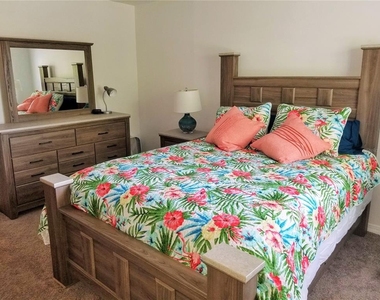 169 Pompano Drive Se - Photo Thumbnail 15