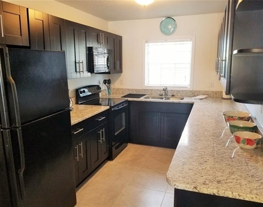 169 Pompano Drive Se - Photo Thumbnail 10