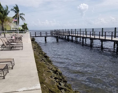 169 Pompano Drive Se - Photo Thumbnail 41