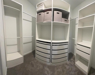 3054 Chantilly Drive - Photo Thumbnail 10